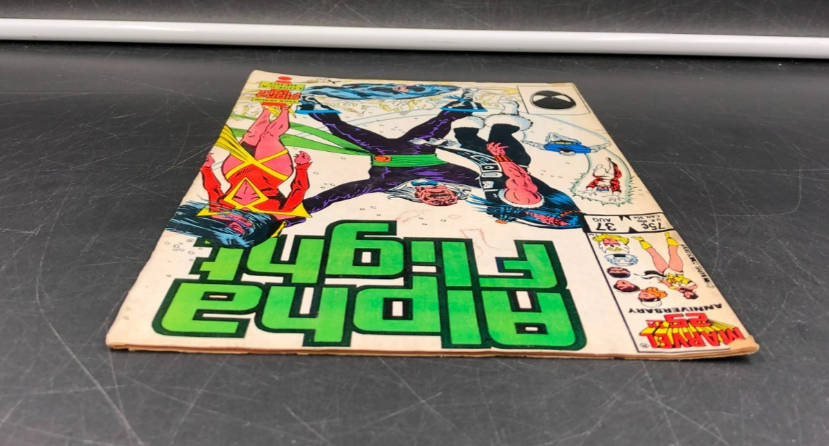 Alpha Flight: Loses a Hero Issue #37 (Marvel Comics) Comic Book