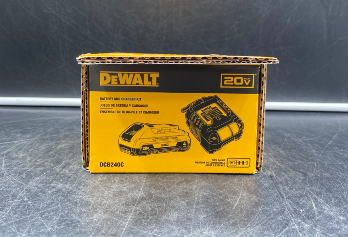 DeWalt DCB240C 20V Max 4Ah Battery And Charger Kit - NEW