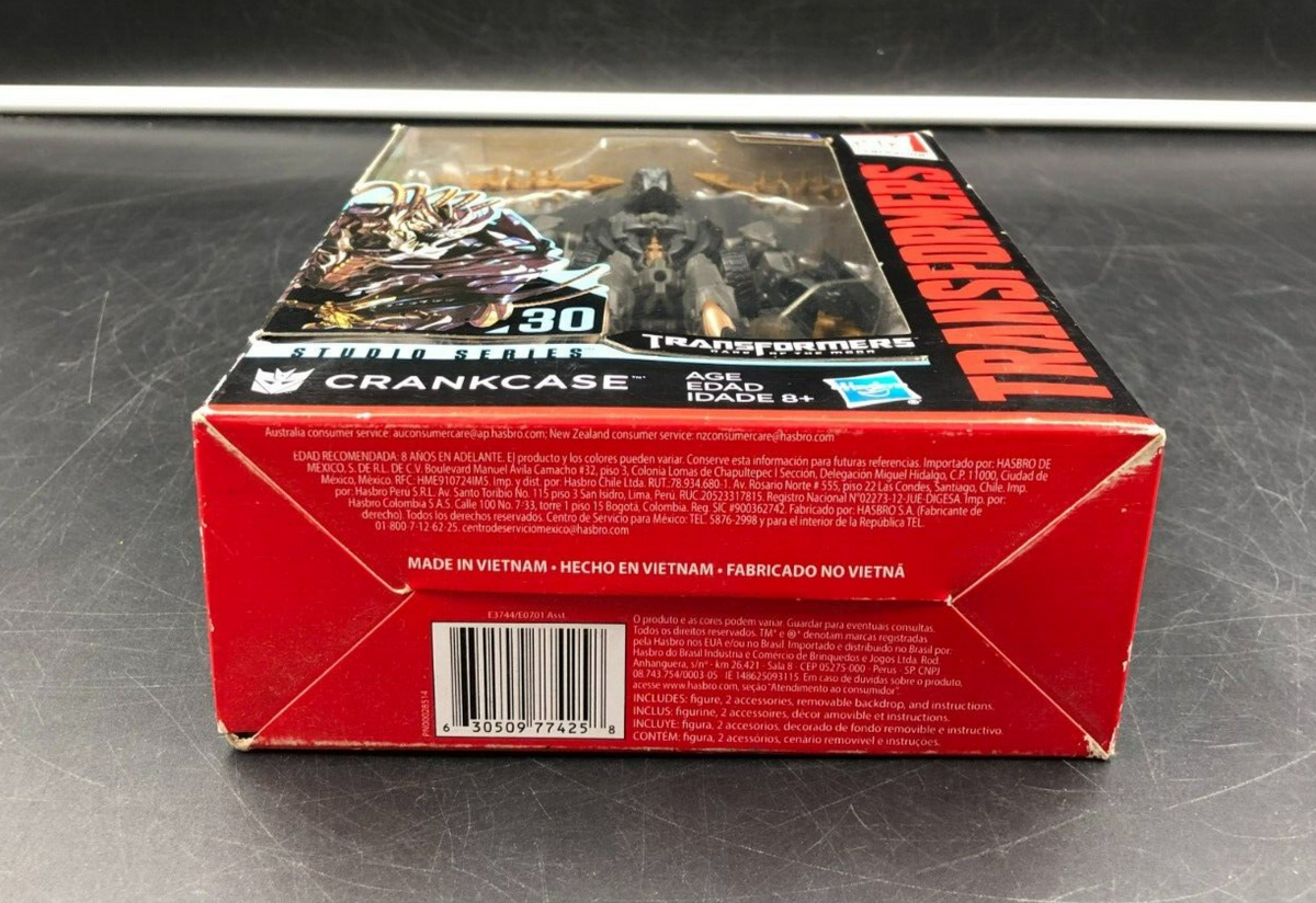 TOMY Studio Series #30 Transformers: Dark of the Moon - Crankcase Deluxe - NEW