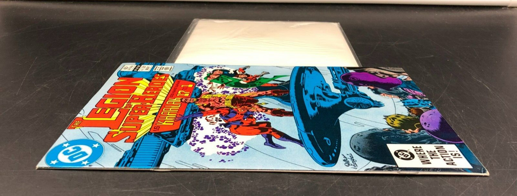 DC No.287 The Legion Of Super Heroes vs Kharlak 17 to 1 Comic Book
