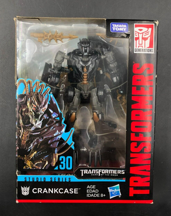TOMY Studio Series #30 Transformers: Dark of the Moon - Crankcase Deluxe - NEW