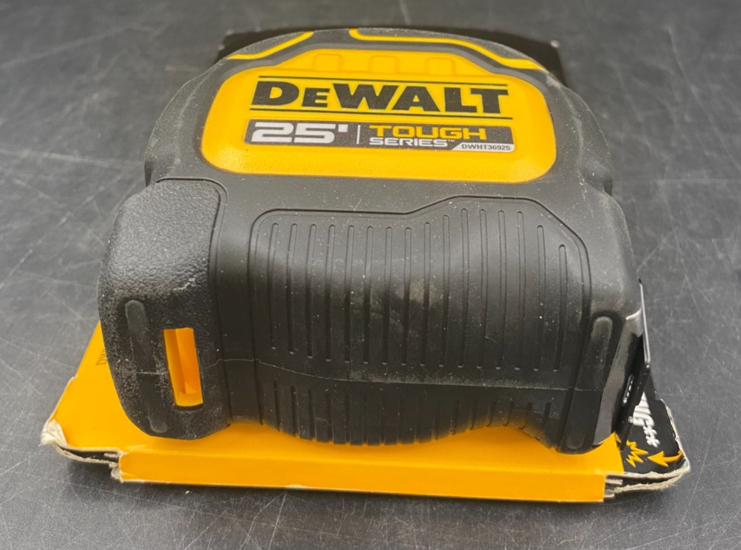 DEWALT TOUGH SERIES 25" TAPE RULE DWHT36925 *BRAND NEW, SEALED*