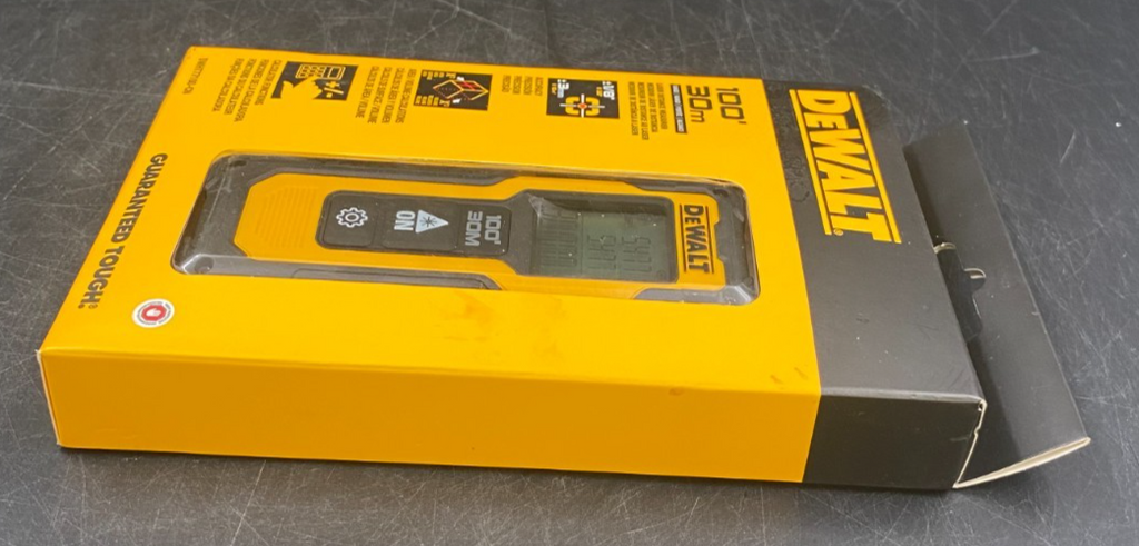 DEWALT 100' 30M Range LASER DISTANCE MEASURER DWHT77100-CN *BRAND NEW, SEALED*