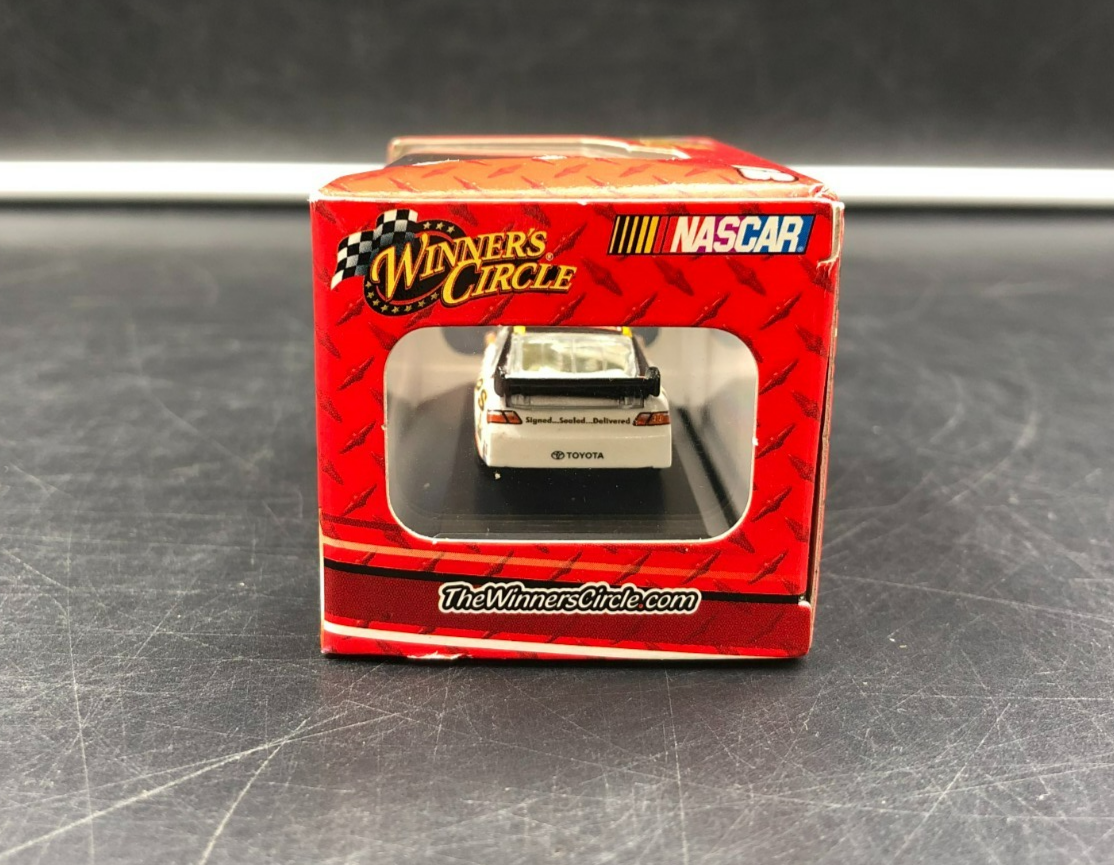 2008 Winner's Circle NASCAR Dale Jarrett #44 UPS 1:87 Scale Diecast Car - NEW