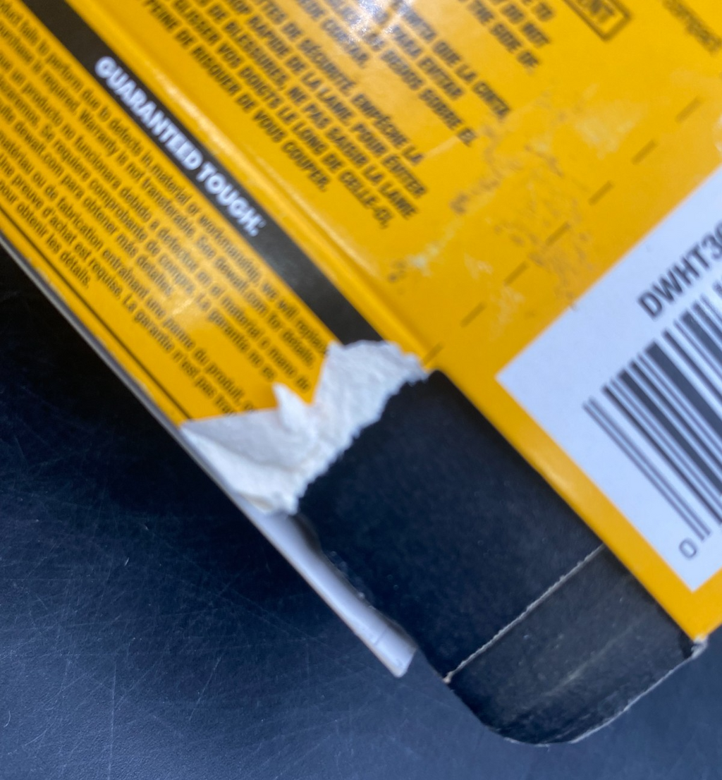 DEWALT TOUGH SERIES 26" 8M TAPE RULE DWHT36926 *BRAND NEW, SEALED*