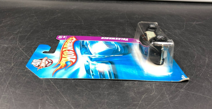 2008 Hot Wheels #129/172 Team: Volkswagen #1/4 Volkswagen Beetle Diecast - NEW