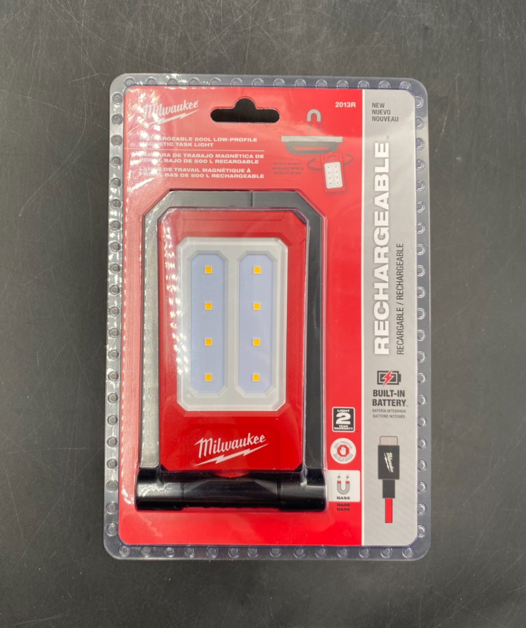 Milwaukee 2013R Rechargeable 500L Low-Profile Magnetic Task Light - NEW