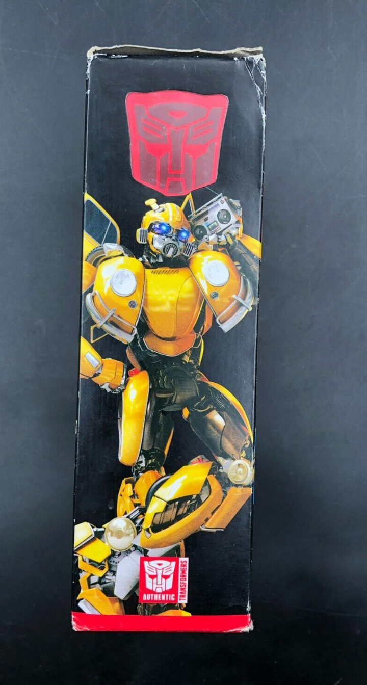 TOMY Studio Series #18 Transformers: Bumblebee - Bumblebee Deluxe Class - NEW
