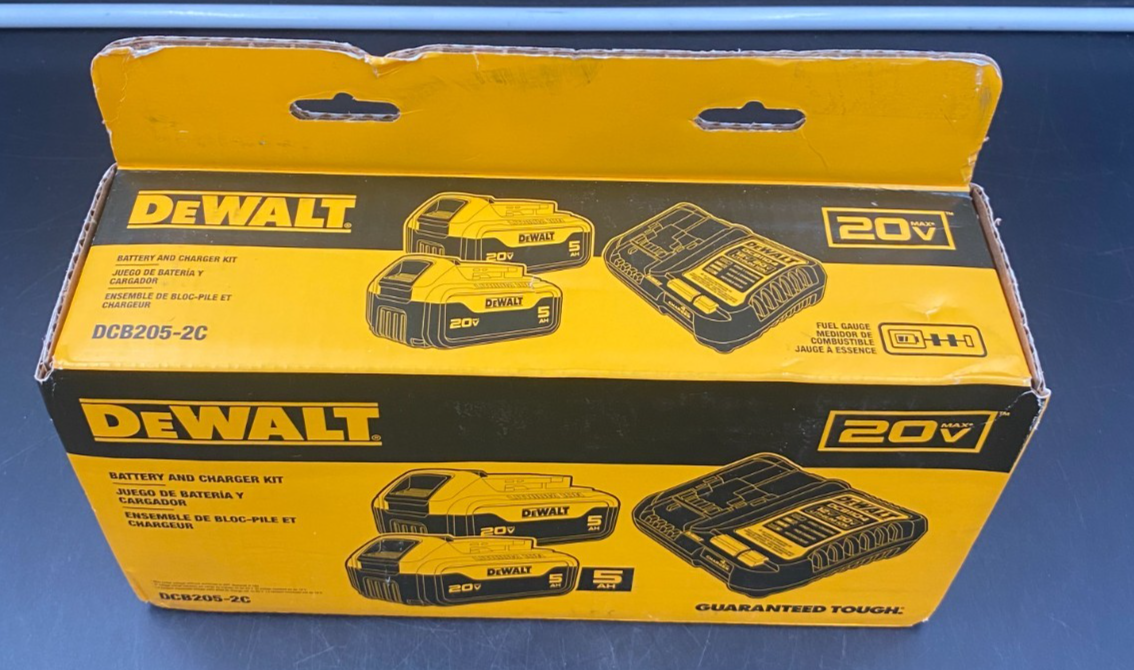 DEWALT 5AH BATTERY AND CHARGER KIT DCB205-2C *BRAND NEW, SEALED*