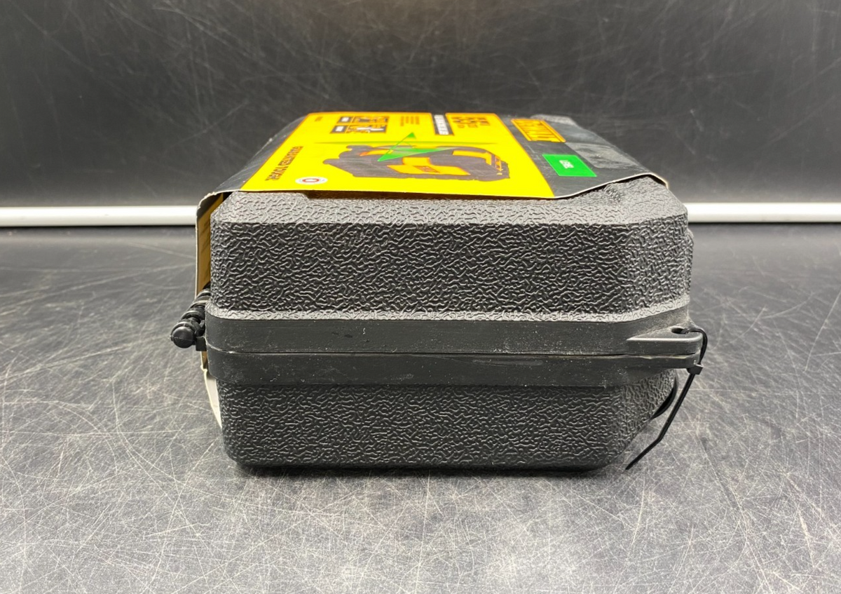 DeWalt DW08802CG 55'/16.7m Range Self-Leveling Cross Line Laser Level Green -NEW