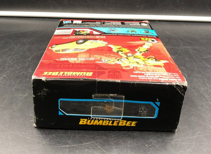 TOMY Studio Series #18 Transformers: Bumblebee - Bumblebee Deluxe Class - NEW