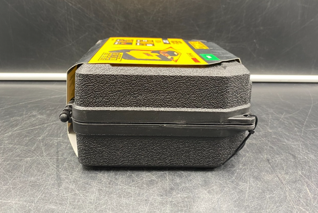 DeWalt DW03601 65' / 20m Range 360 Degree & Cross Line Laser Level - NEW