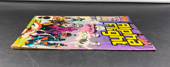 Alpha Flight: Ft. The Uncanny X-Men Issue #33 (Marvel Comics) Comic Book