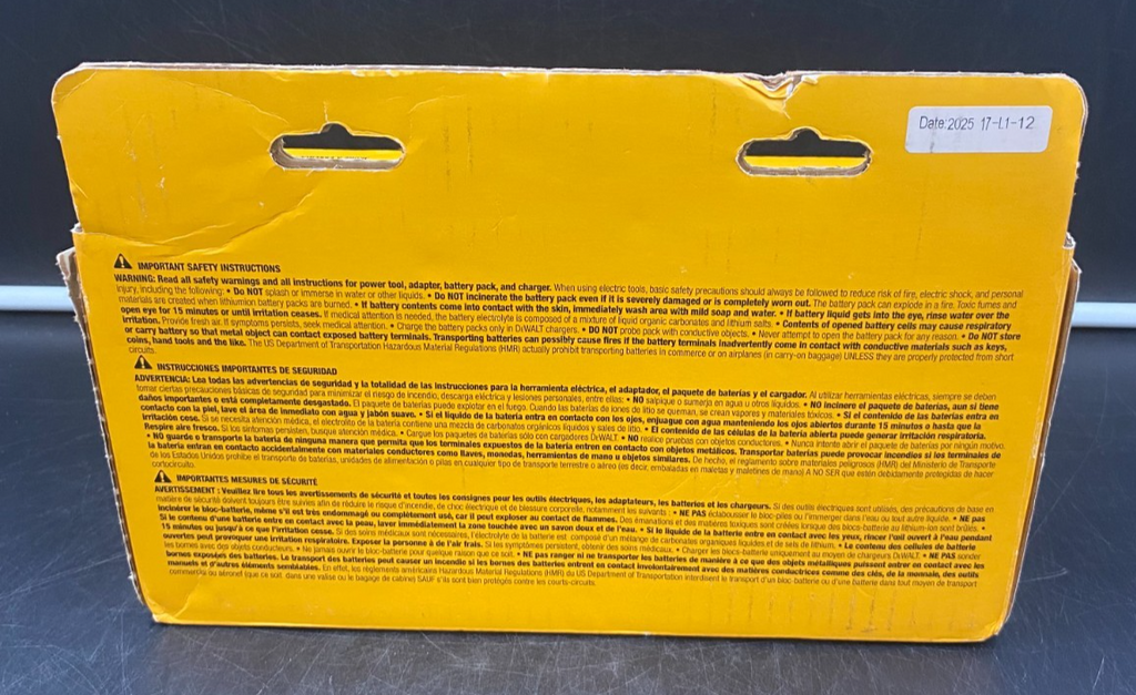 DEWALT 5AH BATTERY AND CHARGER KIT DCB205-2C *BRAND NEW, SEALED*