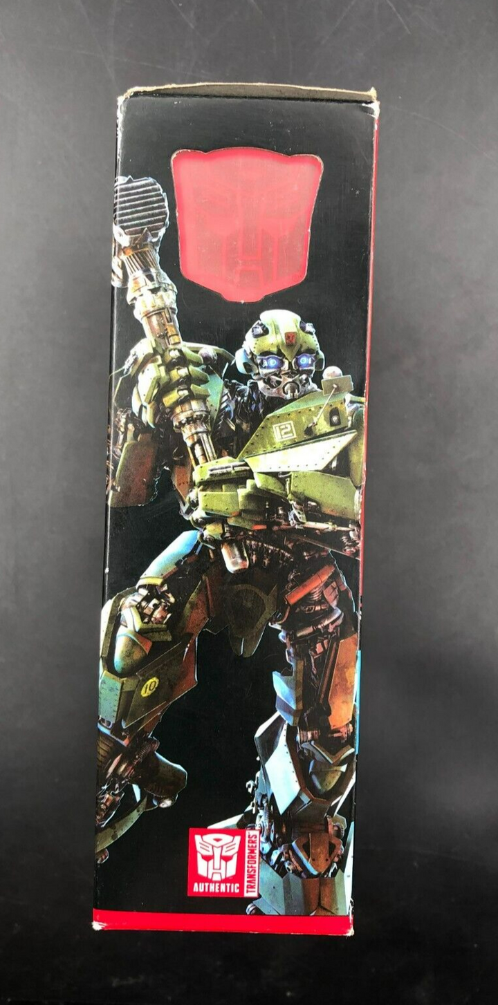 TOMY Studio Series #26 Transformers: The Last Knight - WWII Bumblebee Deluxe NEW