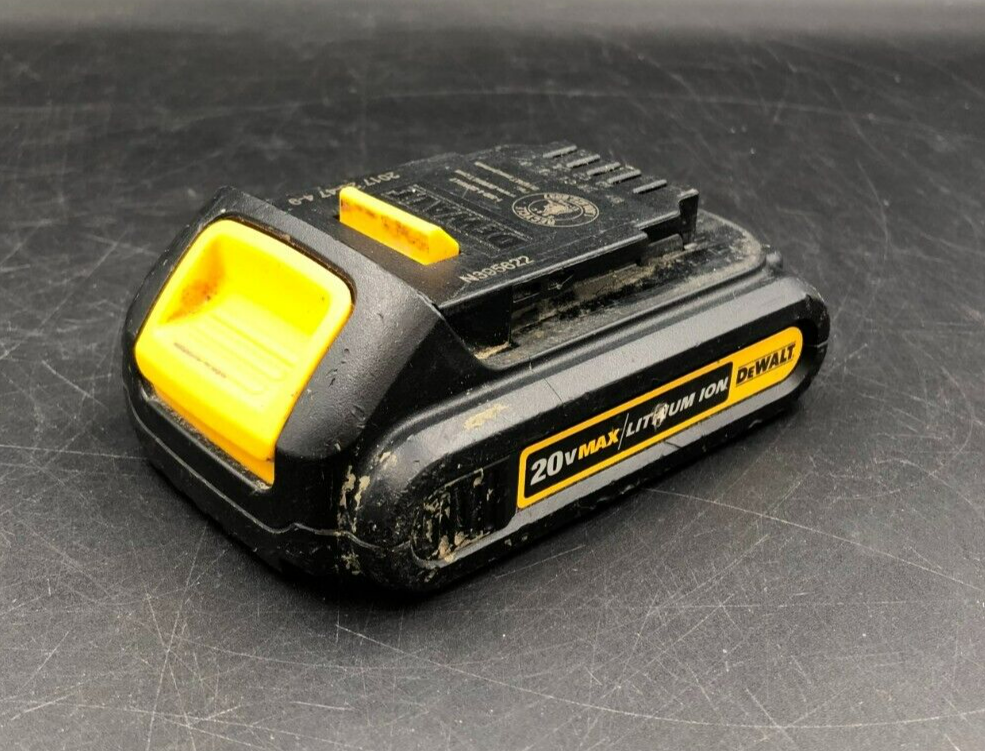 DeWalt DCB207 20V Max 1.3Ah Lithium Ion Battery Pack - Heavily Used