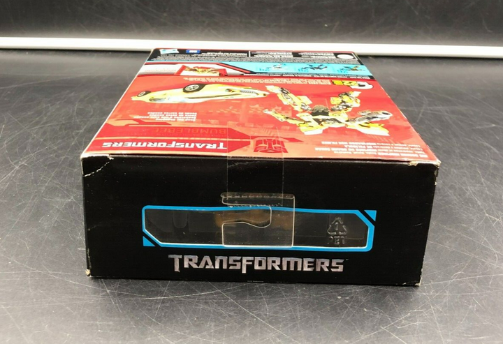 TOMY Studio Series #27 Transformers - Clunker Bumblebee Deluxe Class - NEW