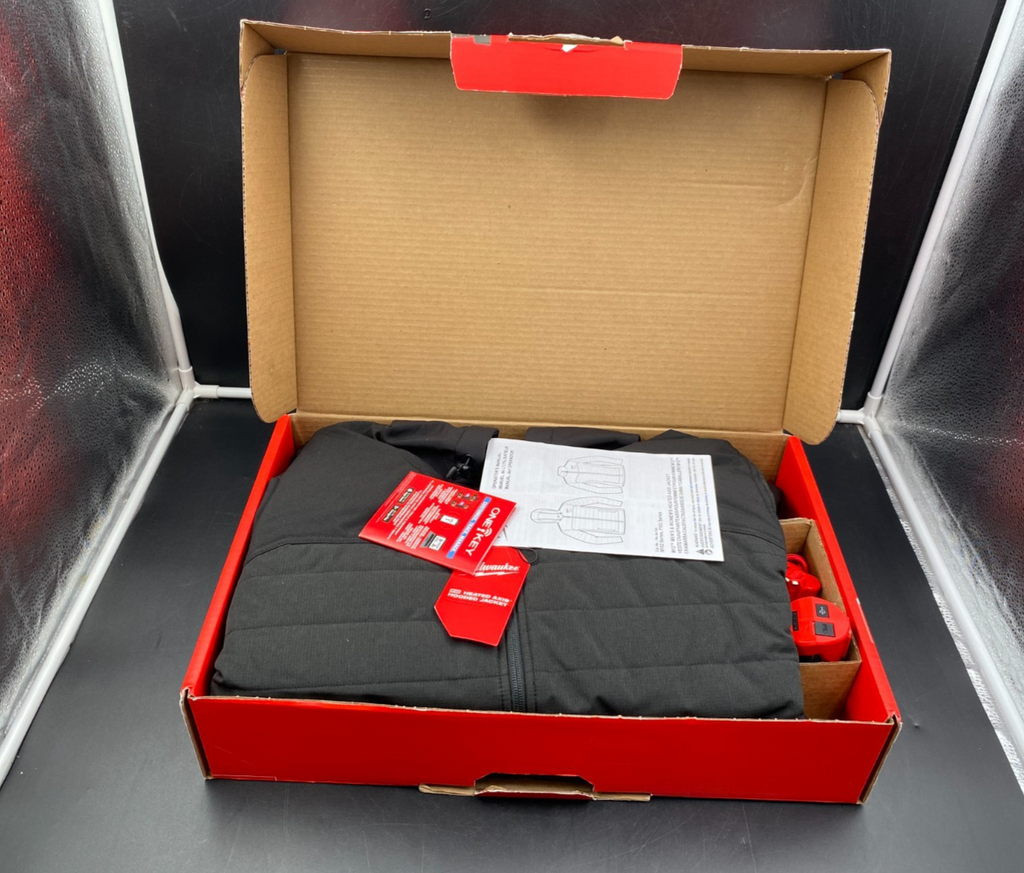 Milwaukee M102B-21XL Axis M12 Heated Axis Hooded Jacket Kit Size XL NEW OPEN BOX