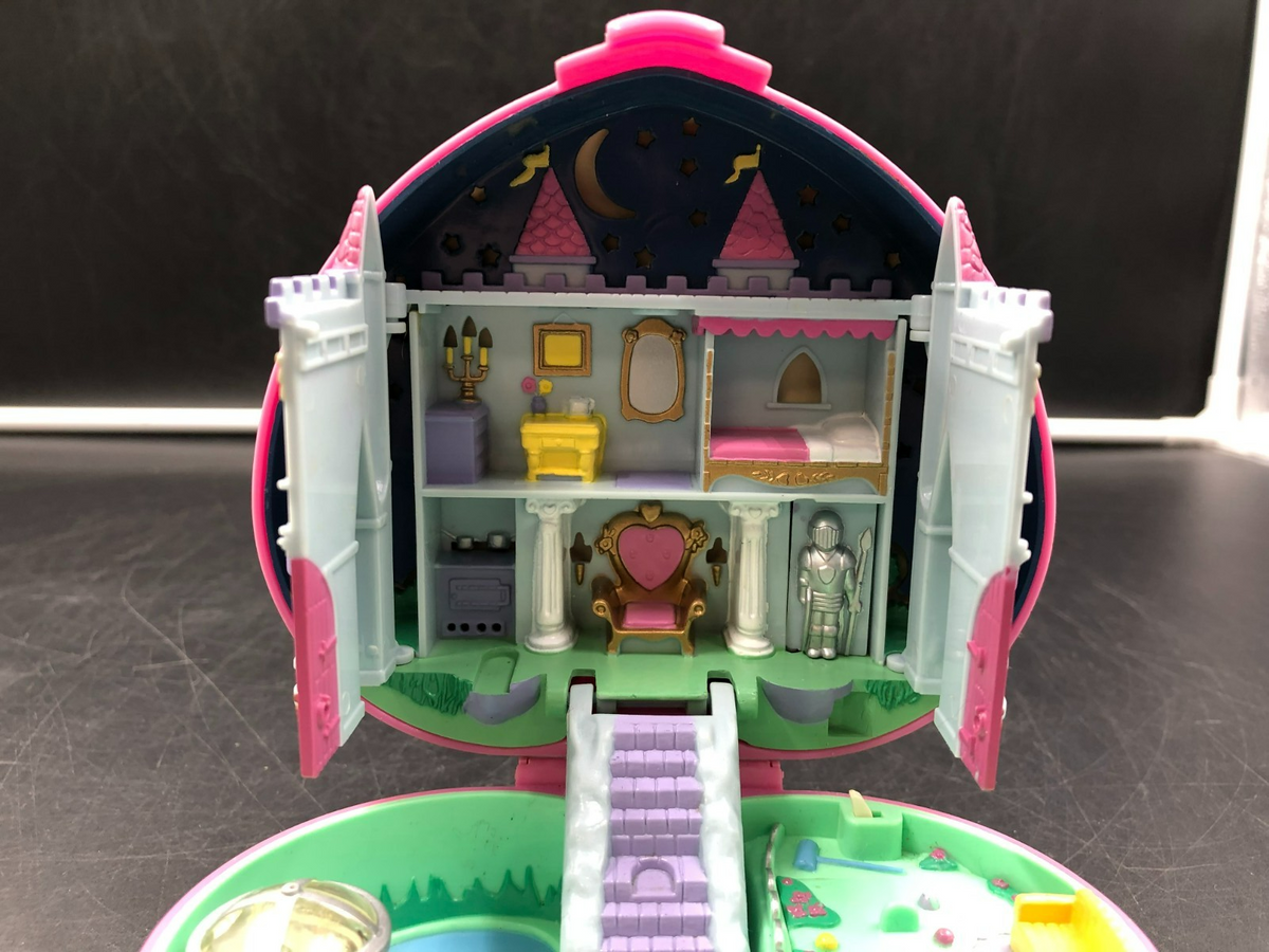 1992 Polly Pocket Pink Heart Playset with Horse Carriage + Reindeer Minifigures