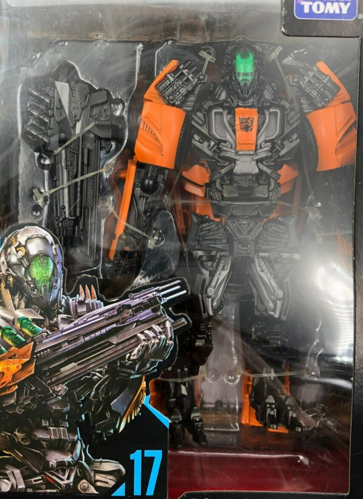 TOMY Studio Series #17 Transformers: Age of Extinction Shadow Raider Deluxe -NEW