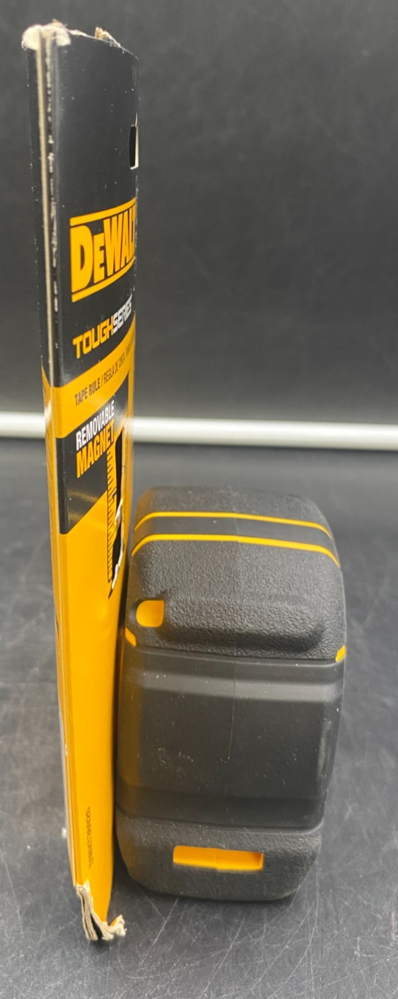 DEWALT TOUGH SERIES 26" 8M TAPE RULE DWHT36926 *BRAND NEW, SEALED*