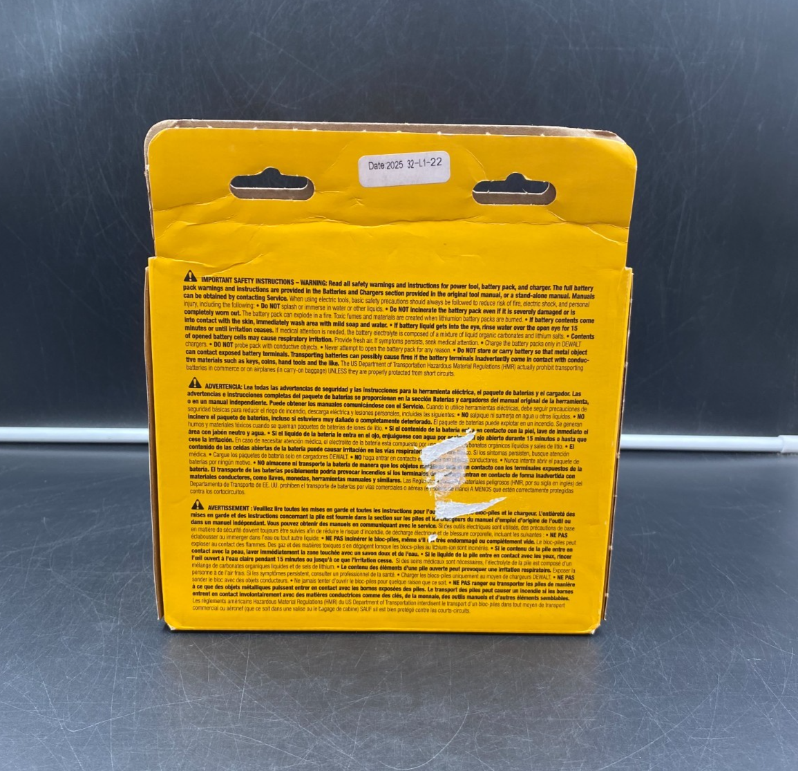 DeWalt DCB609C Flex Volt 20V/60V Max Battery and Charger Kit - NEW