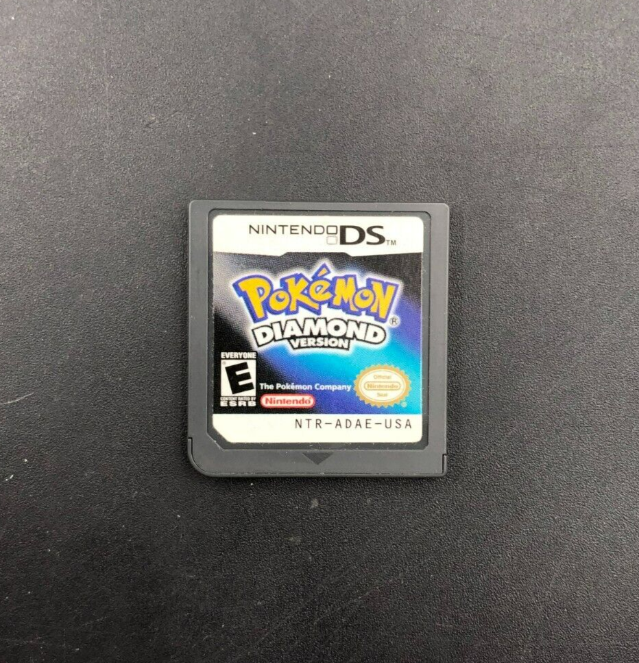 Pokemon: Diamond Version (Nintendo DS) in Case