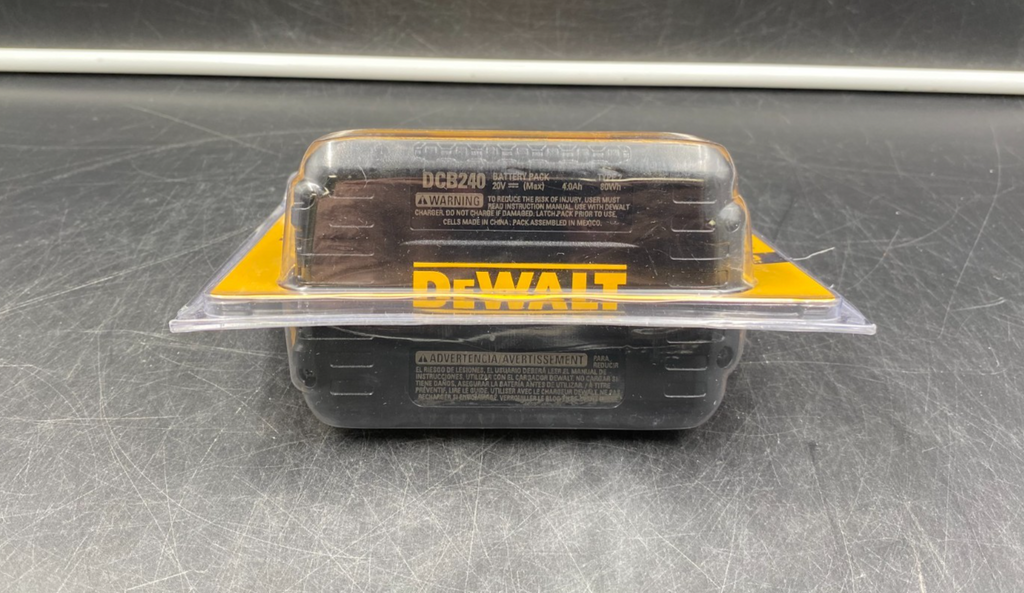 DeWalt DCB240 20V Max 4Ah Lithium-Ion Compact Battery Pack - NEW