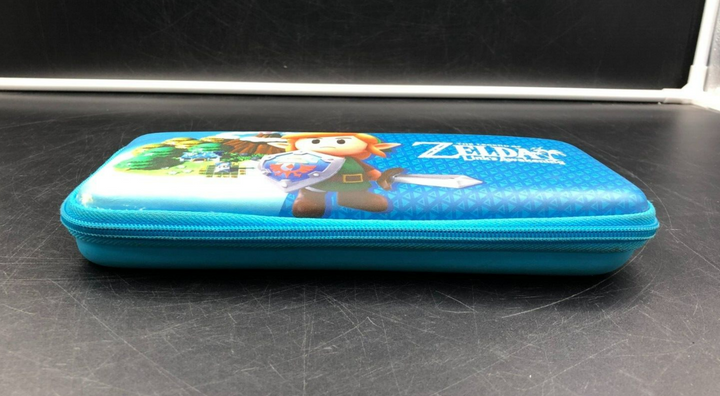 Hori The Legend of Zelda: Link's Awakening - Link Nintendo Switch Travel Case