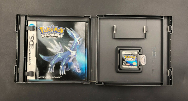 Pokemon: Diamond Version (Nintendo DS) in Case w/ Manuals + Insert