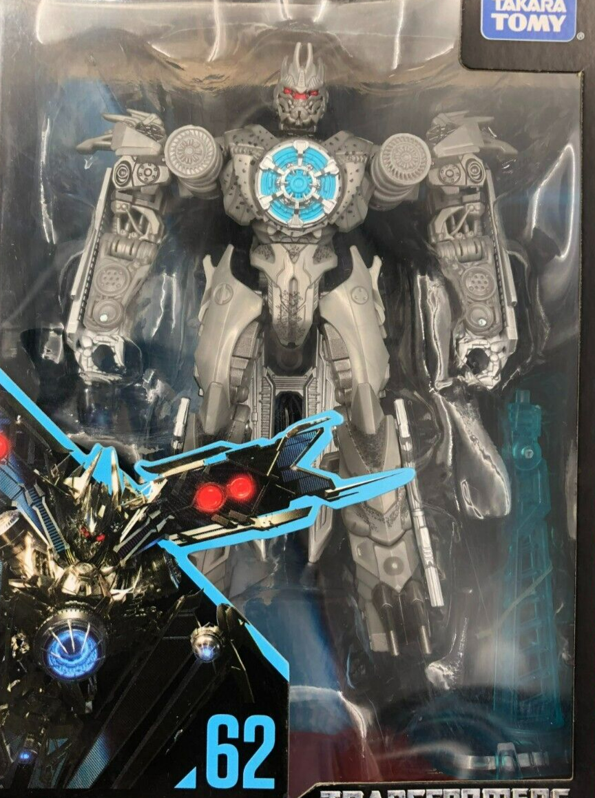 TOMY Studio Series #62 Transformers: ROTF - Soundwave Deluxe Class Figure - NEW