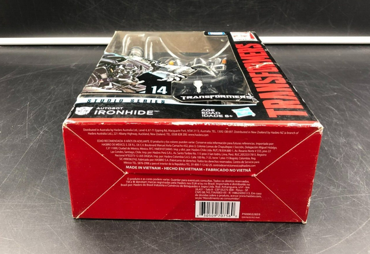 TOMY Studio Series #14 Transformers - Autobot Ironhide Voyager Class Figure -NEW