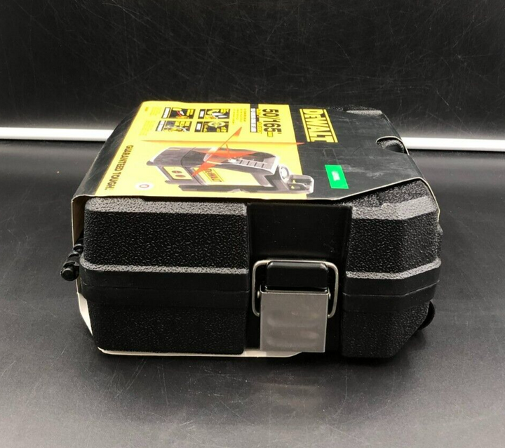DeWalt DW088K 50'/165'(15m/50m) Range Self-Leveling Cross Line Laser Red - NEW~~