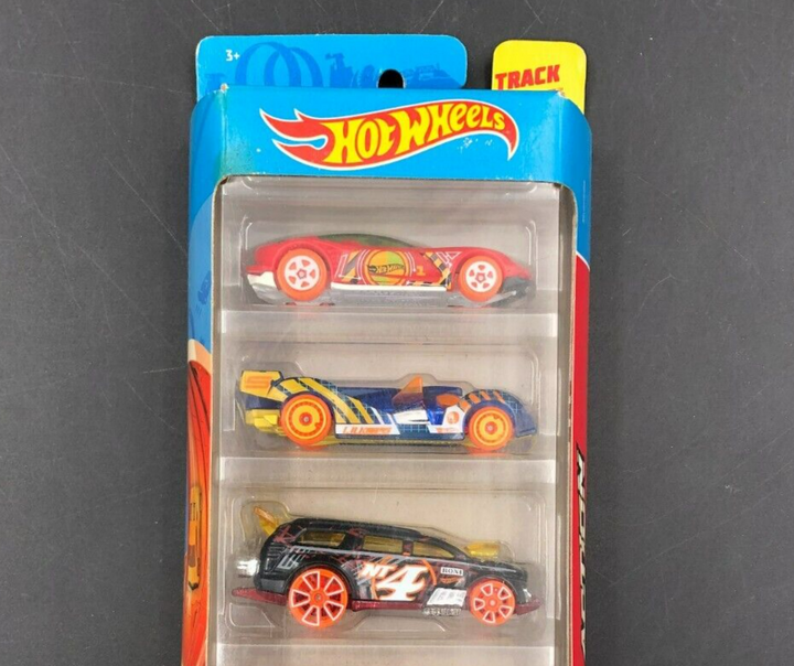 2020 Hot Wheels Action Track stars 5 Die-Cast Car Pack (GTN44) - NEW