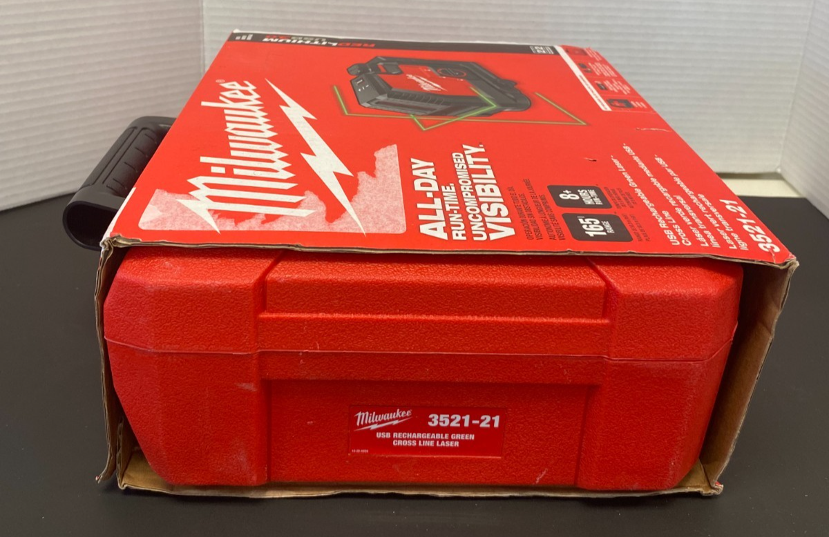 MILWAUKEE 165' Range USB Rechargeable Green Laser - Cross Line Kit 3521-21 *NIB*
