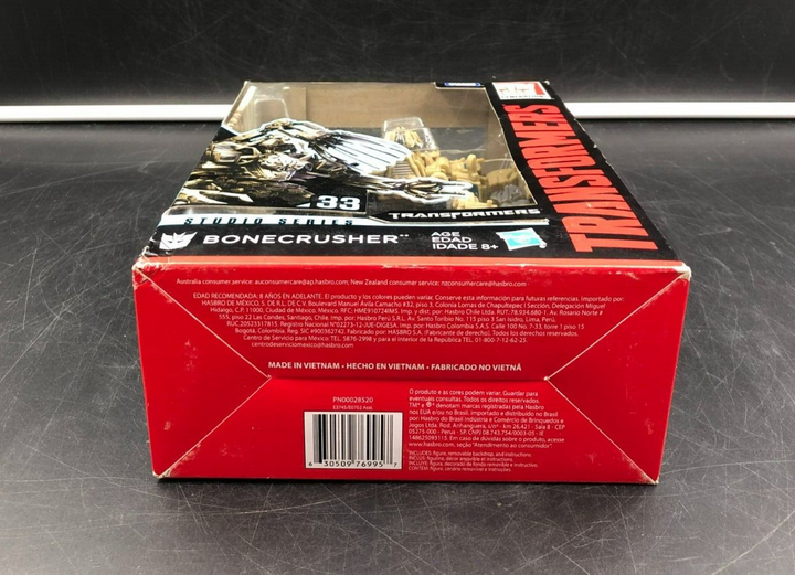 TOMY Studio Series #33 Transformers - Bonecrusher Voyager Class Figure - NEW