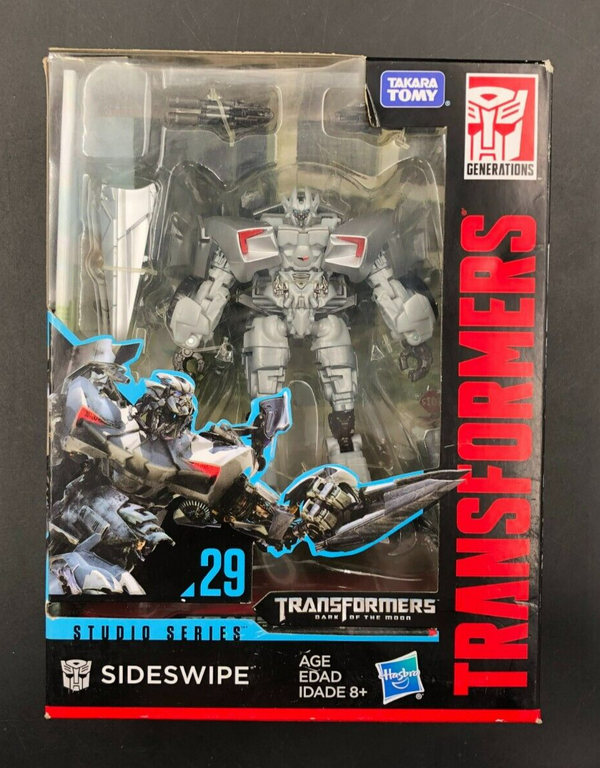 TOMY Studio Series #29 Transformers: Dark of the Moon - Sideswipe Deluxe - NEW