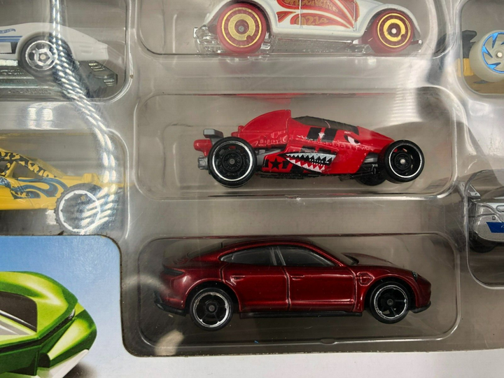 2020 Hot Wheels 10 Die-Cast Car Pack 1:64 Scale (54886) - NEW