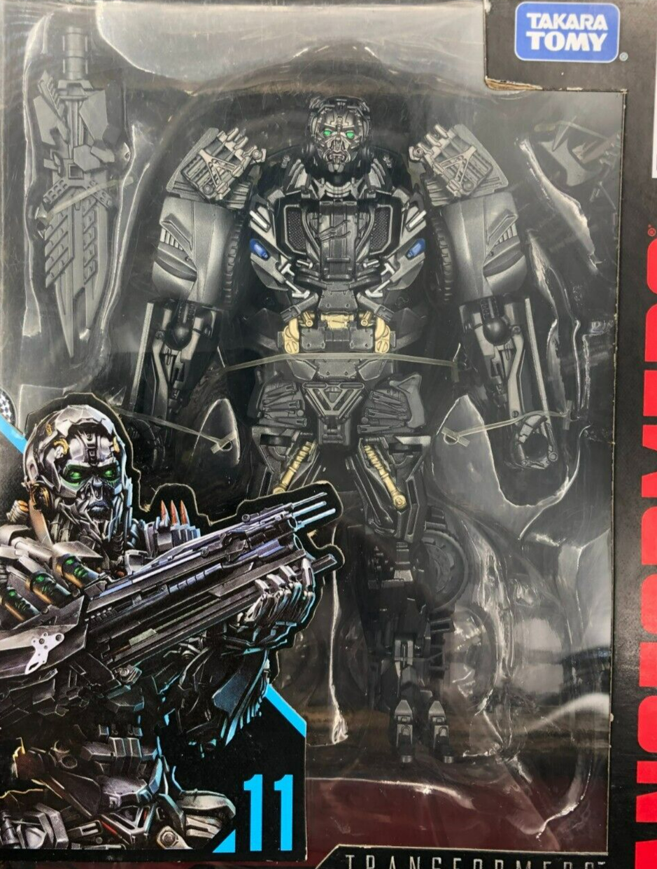 TOMY Studio Series #11 Transformers: Age of Extinction - Lockdown Deluxe - NEW