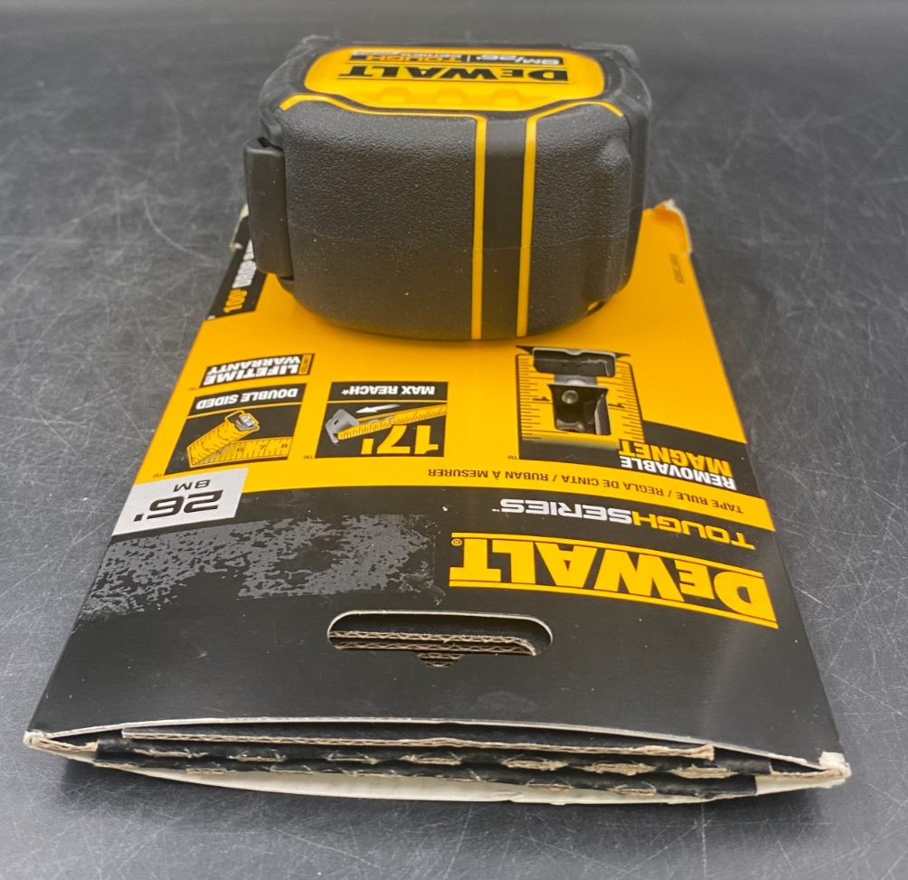 DEWALT TOUGH SERIES 26" 8M TAPE RULE DWHT36926 *BRAND NEW, SEALED*