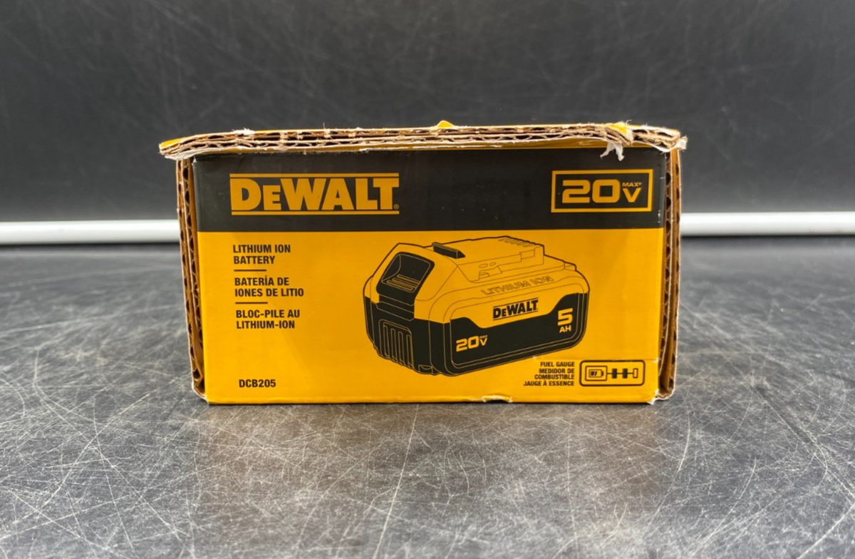 DeWalt DCB205 20V Max 5Ah Lithium Ion Battery - NEW