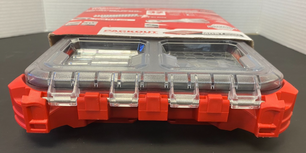 MILWAUKEE 32 Pc. 3/8" Metric Ratchet & Socket Set w/Packout 48-22-9482 *NIB*