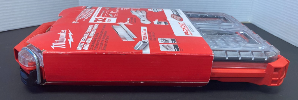 MILWAUKEE 32 Pc. 3/8" Metric Ratchet & Socket Set w/Packout 48-22-9482 *NIB*
