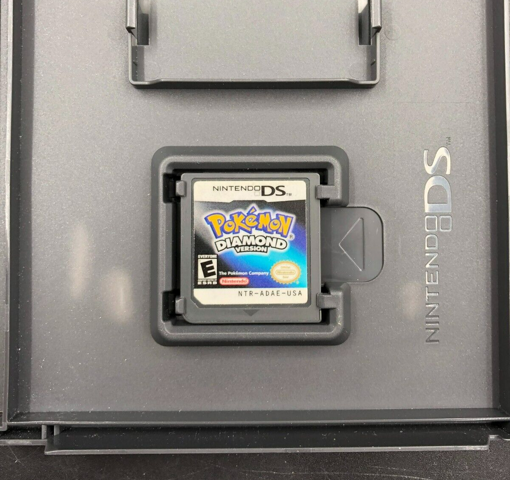 Pokemon: Diamond Version (Nintendo DS) in Case
