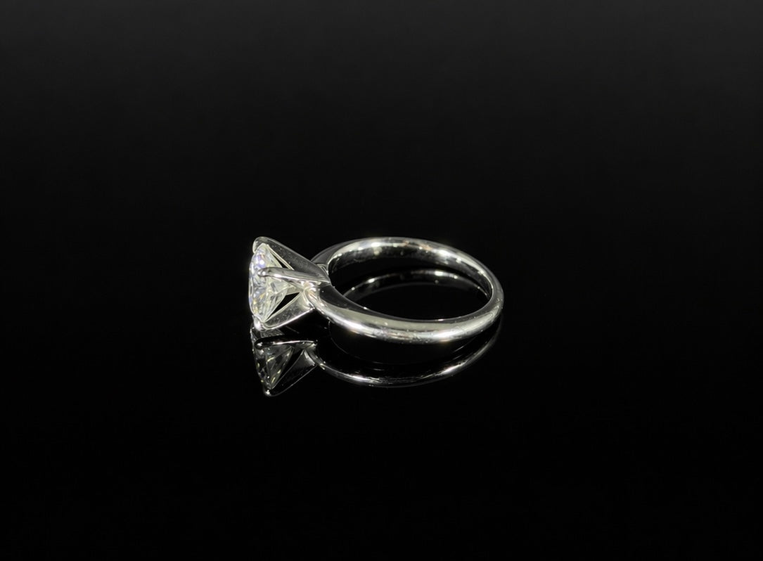 14KT White Gold Lady's Custom Made Solitaire Engagement Ring with Appraisal